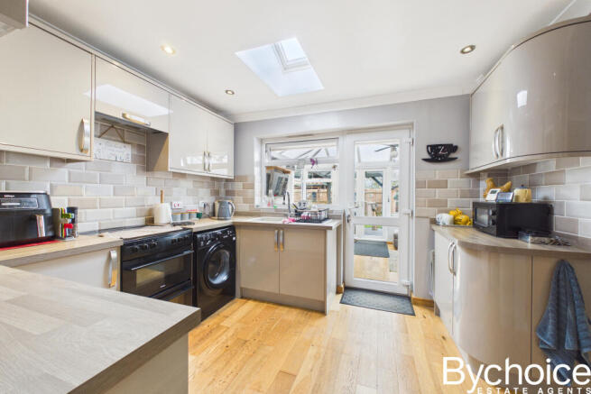 CAM05454G0-PR0126-STILL008