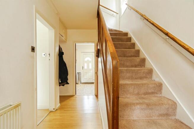 3 bed Semi-Detached for sale Image 8