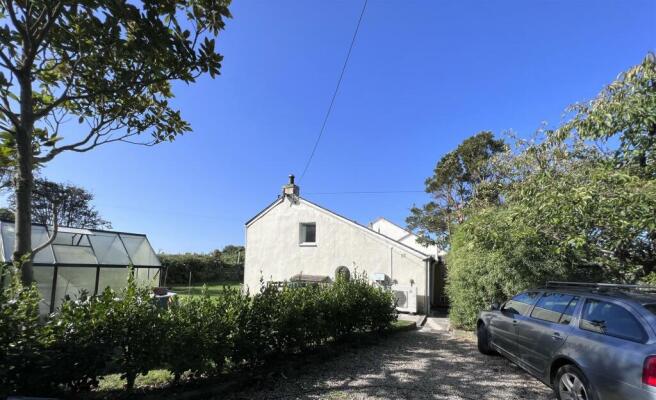 Garden, Garage, Parking