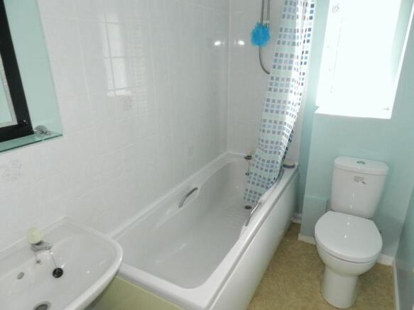Family Bathroom 