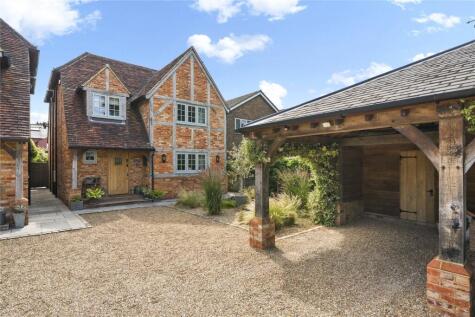 Willow Walk, Chertsey, Surrey, KT16