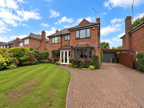 3-bed detached on Great Goodwin Drive, Guildford, Surrey, GU1, £750,000
