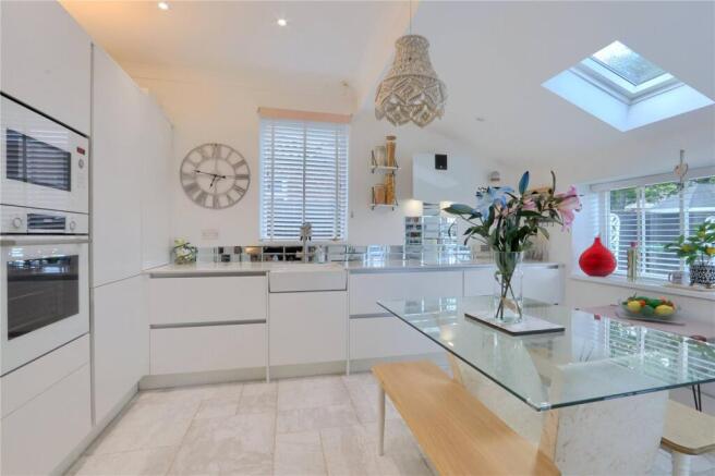 2 bed Bungalow for sale Image 6