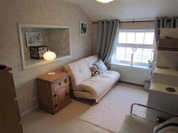 LILAC COTTAGE 010.JPG