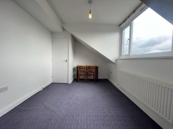 2 bed Terraced to rent Image 11