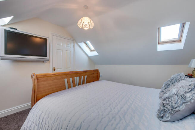 Master Bedroom - ...