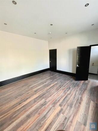 2 bed End of Terrace to rent Image 4