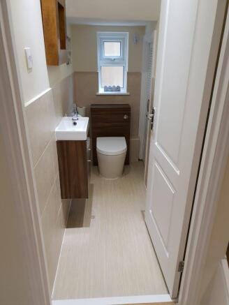 Cloakroom/wc