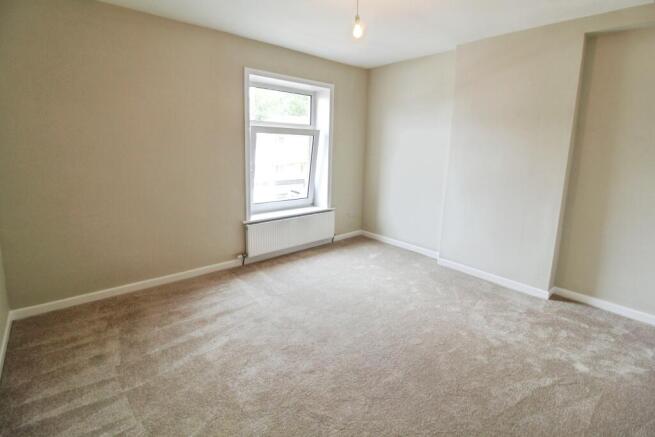 2 bed Terraced for sale Image 6