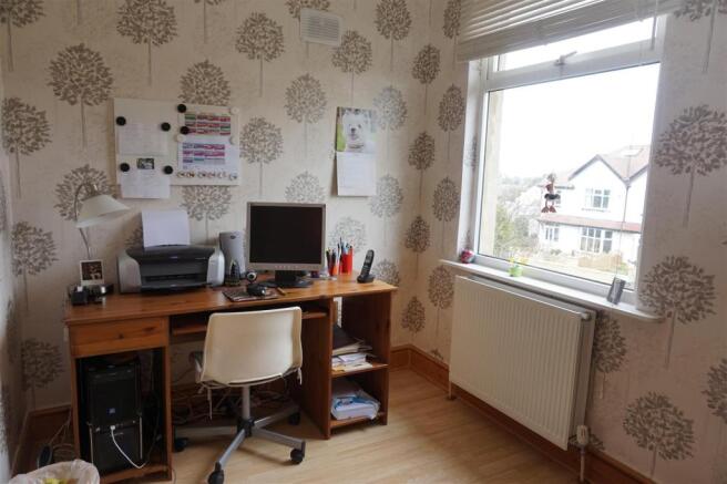 BEDROOM 4:
