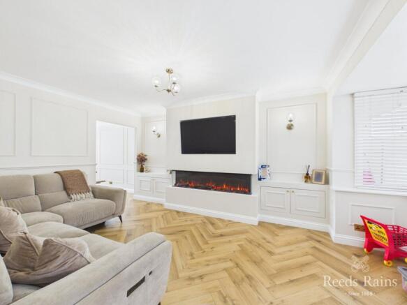 3 bed Semi-Detached for sale Image 7