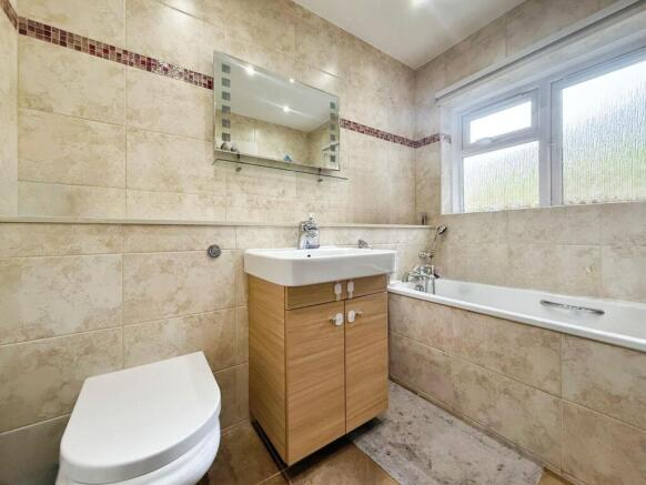 EN SUITE