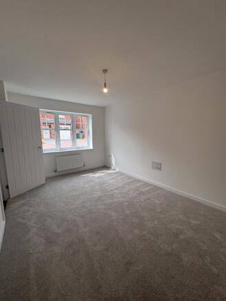 4 bed Detached for sale Image 4