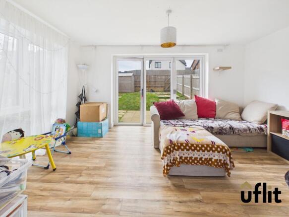 3 bed Semi-Detached for sale Image 8