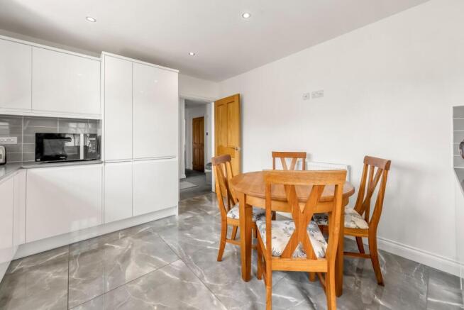 2 bed Bungalow for sale Image 5