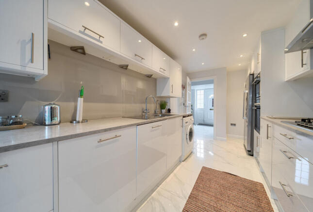 1416589-11-6995de...