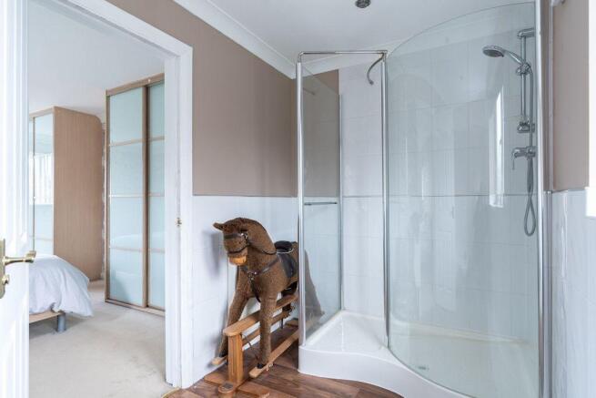 Ensuite to Bed 1
