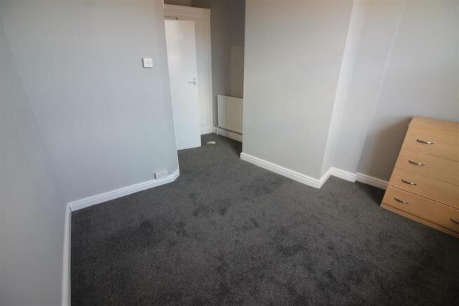 6 bed House to rent Image 6