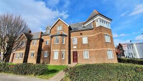 11, 124 Emily Court, Ashley Road, Poole BH14 9BX