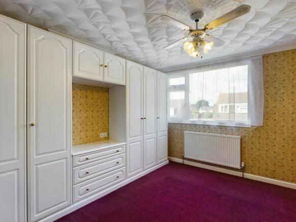 BEDROOM 2