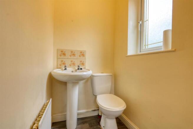 Downstairs WC/Cloakroom