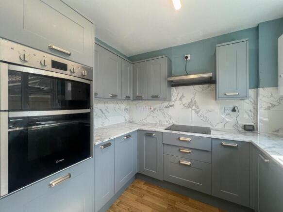 4 bed Detached for sale Image 7