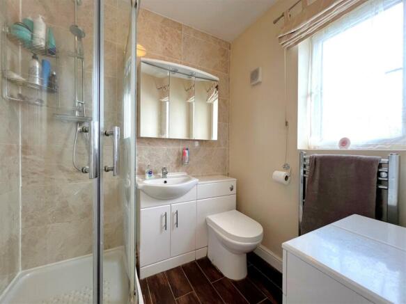 ensuite.jpg