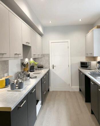4 bed Terraced for sale Image 4