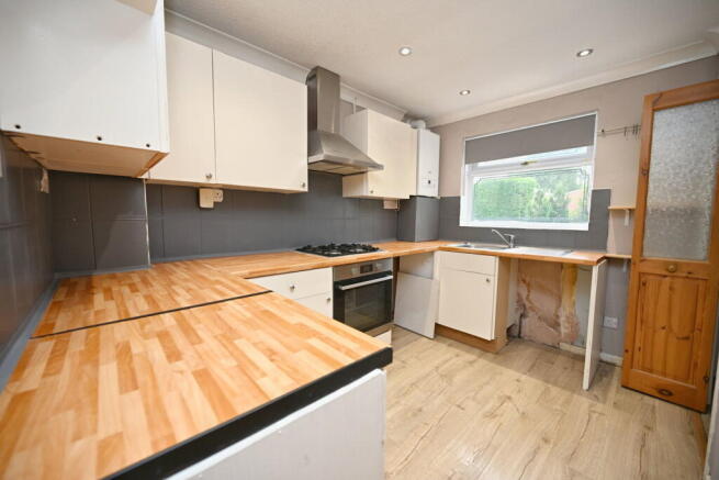2 bed Semi-Detached for sale Image 7