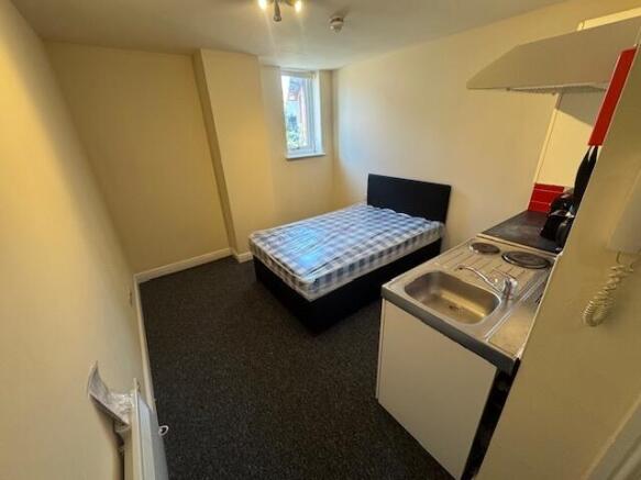 Compact and functional single-room accommodatio...