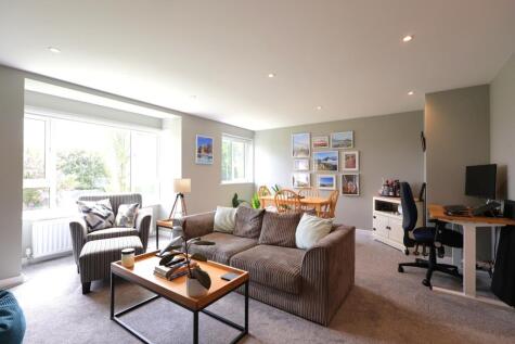 Heath Road, Haywards Heath, RH16