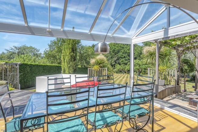 Dining Terrace 