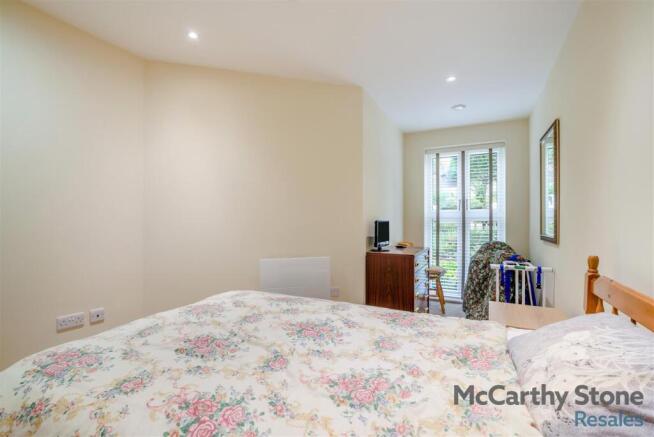1 bed Apartment for sale Image 11