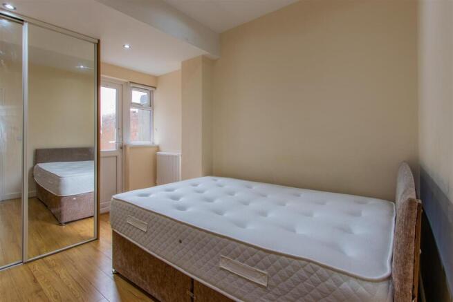 Mackintosh Place 203, 1-6.jpg