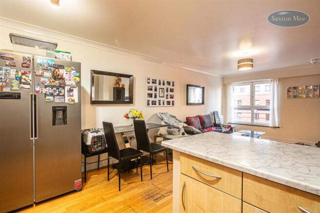 2 bed Apartment for sale Image 5