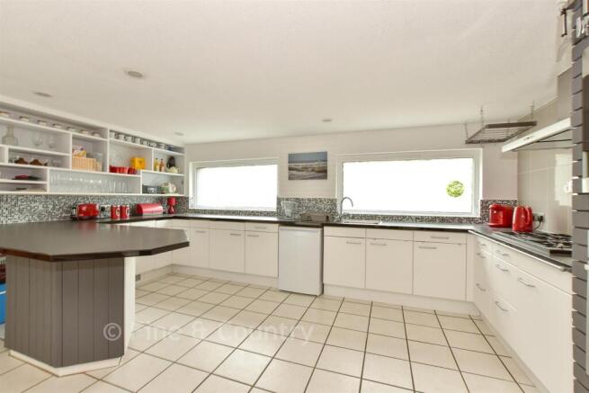 Kitchen/ Dining Room*