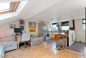 Flat 3, 18, Weltje Road, London W6 9TG