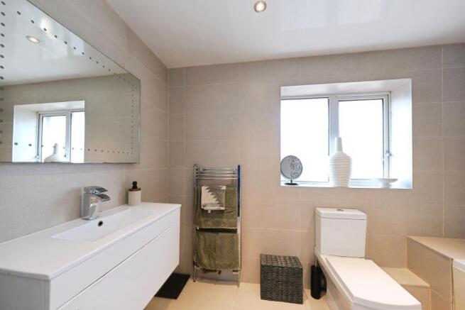 3 bed Semi-Detached for sale Image 10