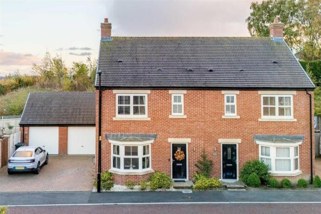 3-bed semi-detached on Beech Crescent, Throckley, NE15, £250,000
