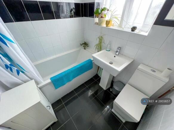 1st Floor Bathroom