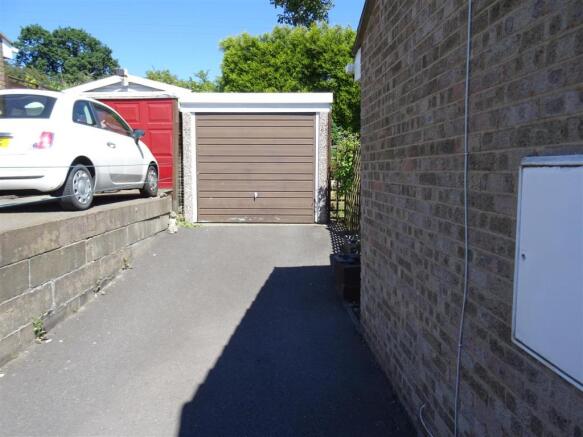 Detached Garage
