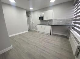 31, Tulse Hill, London SW2 2TJ