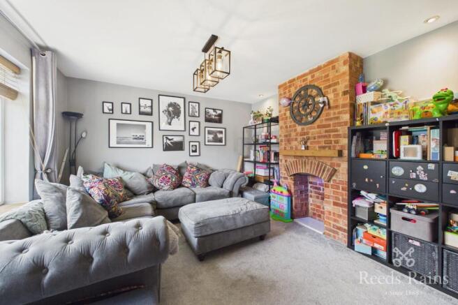 3 bed Semi-Detached for sale Image 10