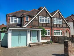 42, Esher Road, East Molesey KT8 0AD