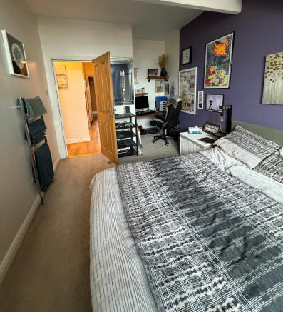 2 bed Flat for sale Image 10