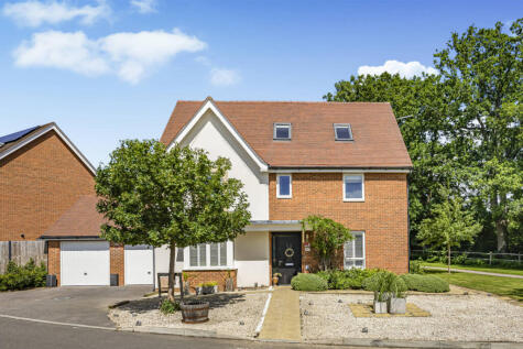 Langmore Lane, Lindfield, RH16