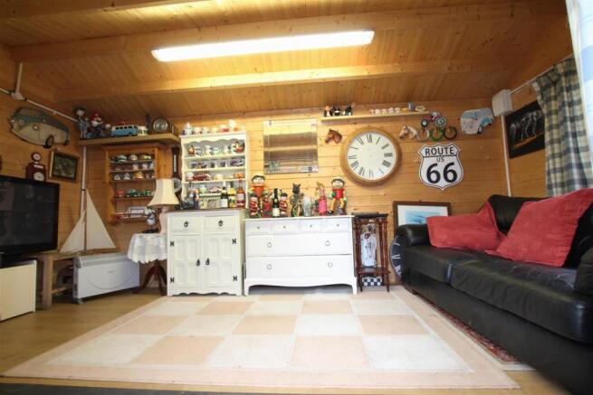 SUMMER HOUSE