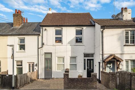 Badshot Lea Road, Badshot Lea, Farnham, Surrey, GU9