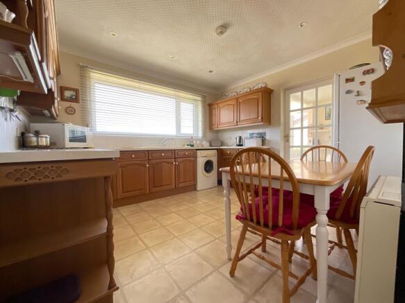 3 bed Detached Bungalow for sale Image 6