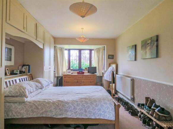 Bedroom 1.JPG